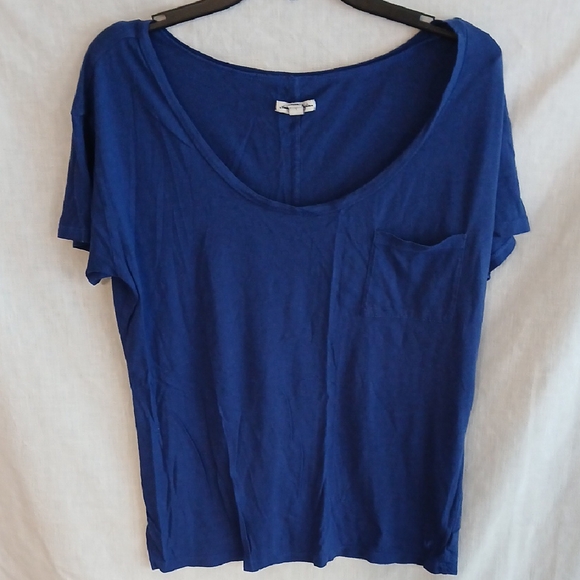 American Eagle Outfitters Tops - American Eagle Tee
